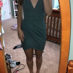 Super cute blue dress!